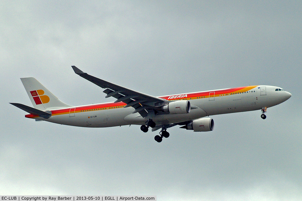 EC-LUB, 2012 Airbus A330-302 C/N 1377, Airbus A330-302 [1377] (Iberia) Home~G 10/05/2013. On approach 27L.