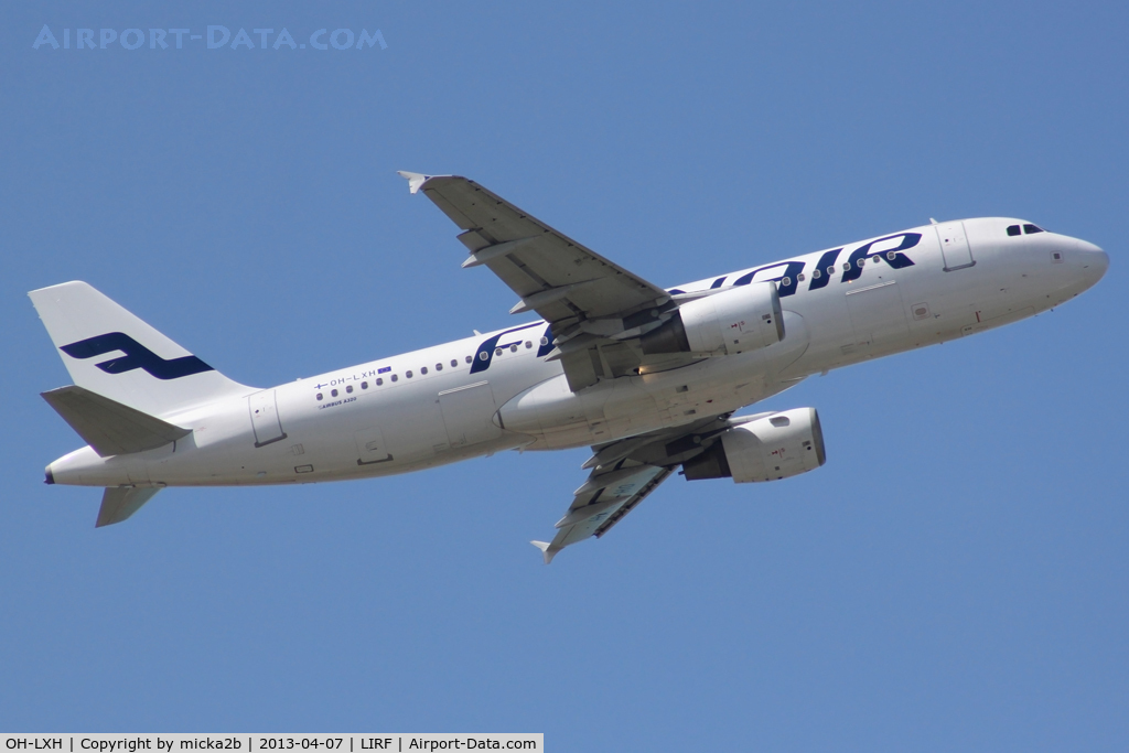 OH-LXH, 2002 Airbus A320-214 C/N 1913, Take off