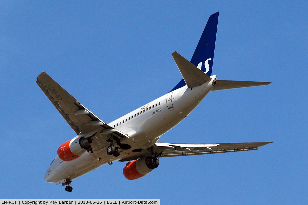 LN-RCT, 1999 Boeing 737-683 C/N 30189, Boeing 737-683 [30189] (SAS Scandinavian Airlines) Home~G 26/05/2013. On approach 27R.