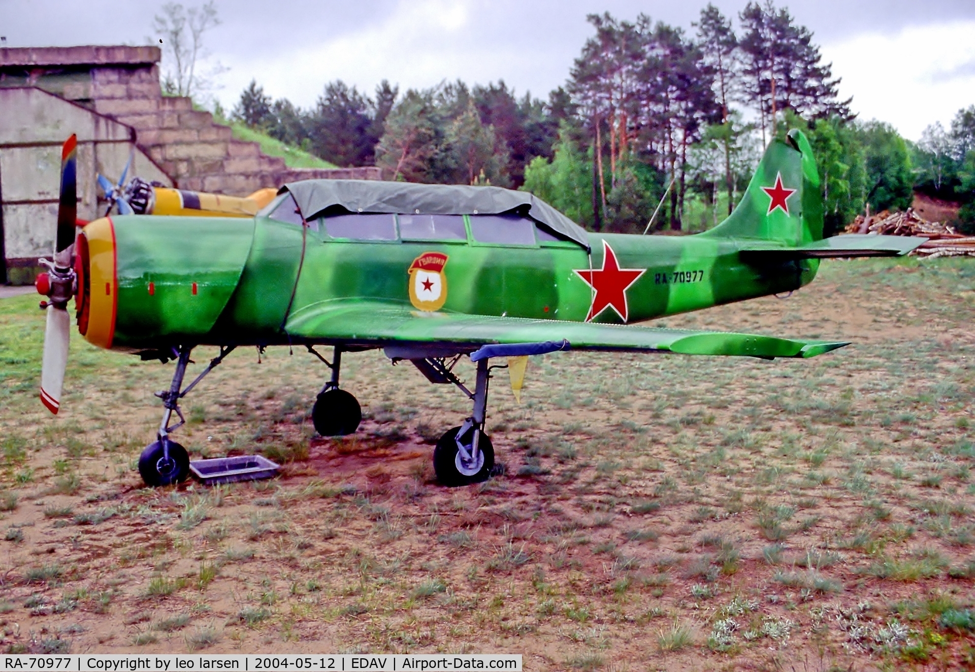 RA-70977, Yakovlev Yak-52 C/N 86615, Finow Air Museum Germany 12.5.04