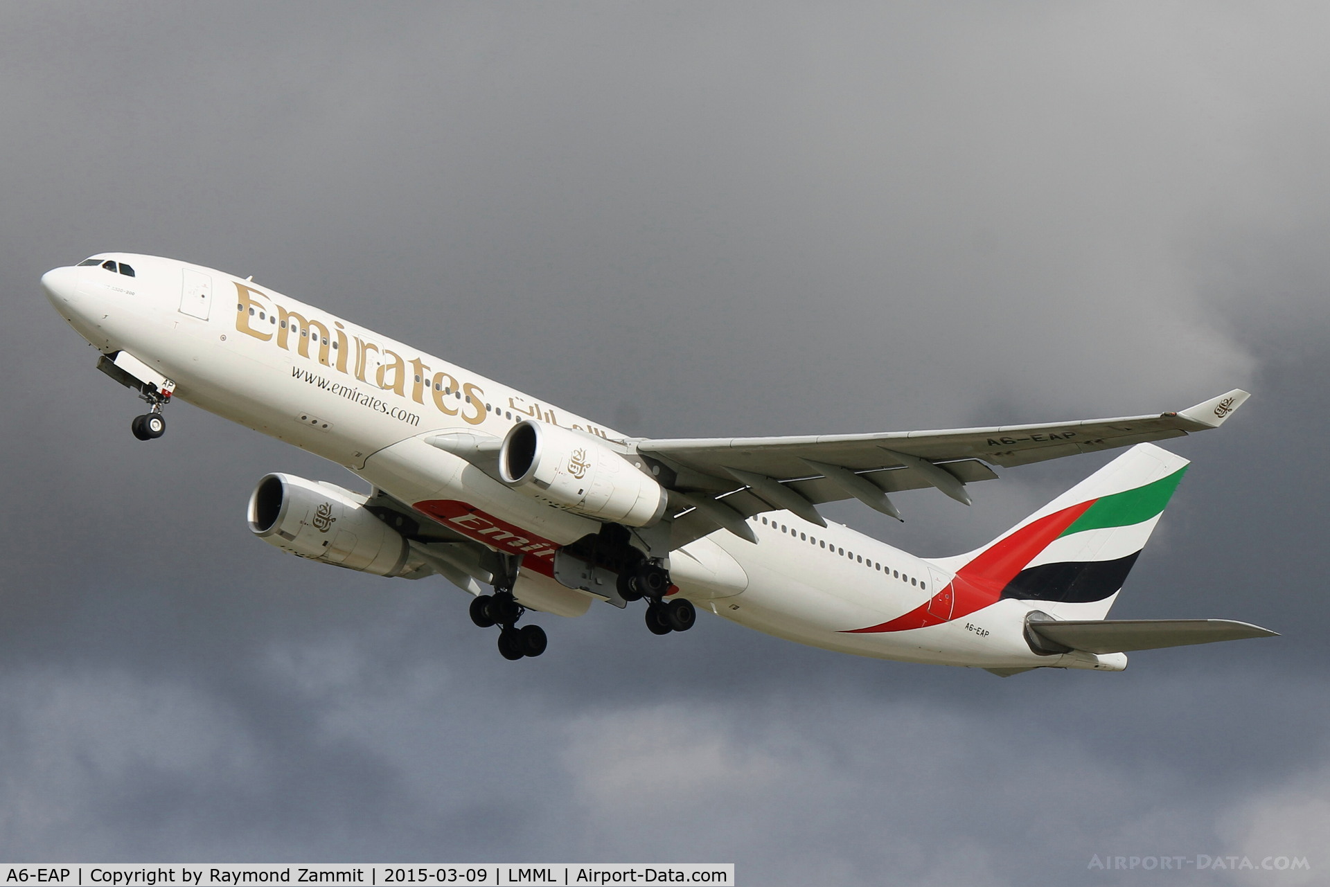 A6-EAP, 2003 Airbus A330-243 C/N 509, A330 A6-EAP Emirates Airlines