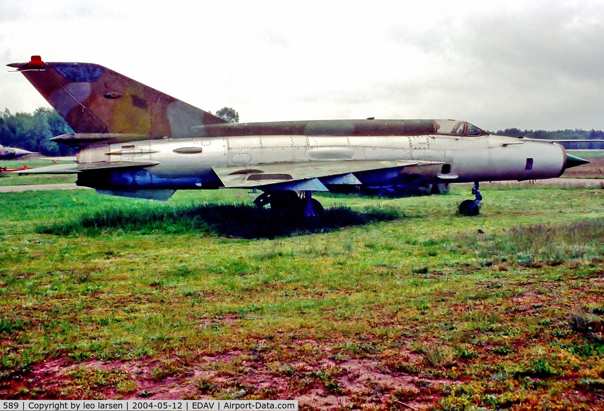 589, 1969 Mikoyan-Gurevich MiG-21M C/N 960514, Finow Air Museum 12.5.04
