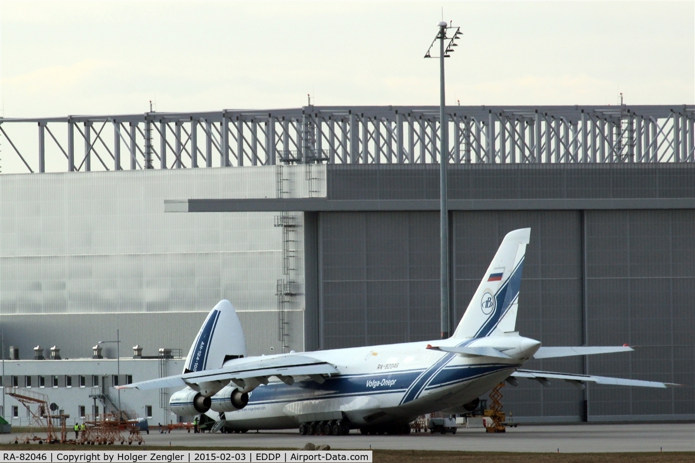 RA-82046, 1992 Antonov An-124-100 Ruslan C/N 9773052255117, Business as usual at Ruslan-Salis hangar.....