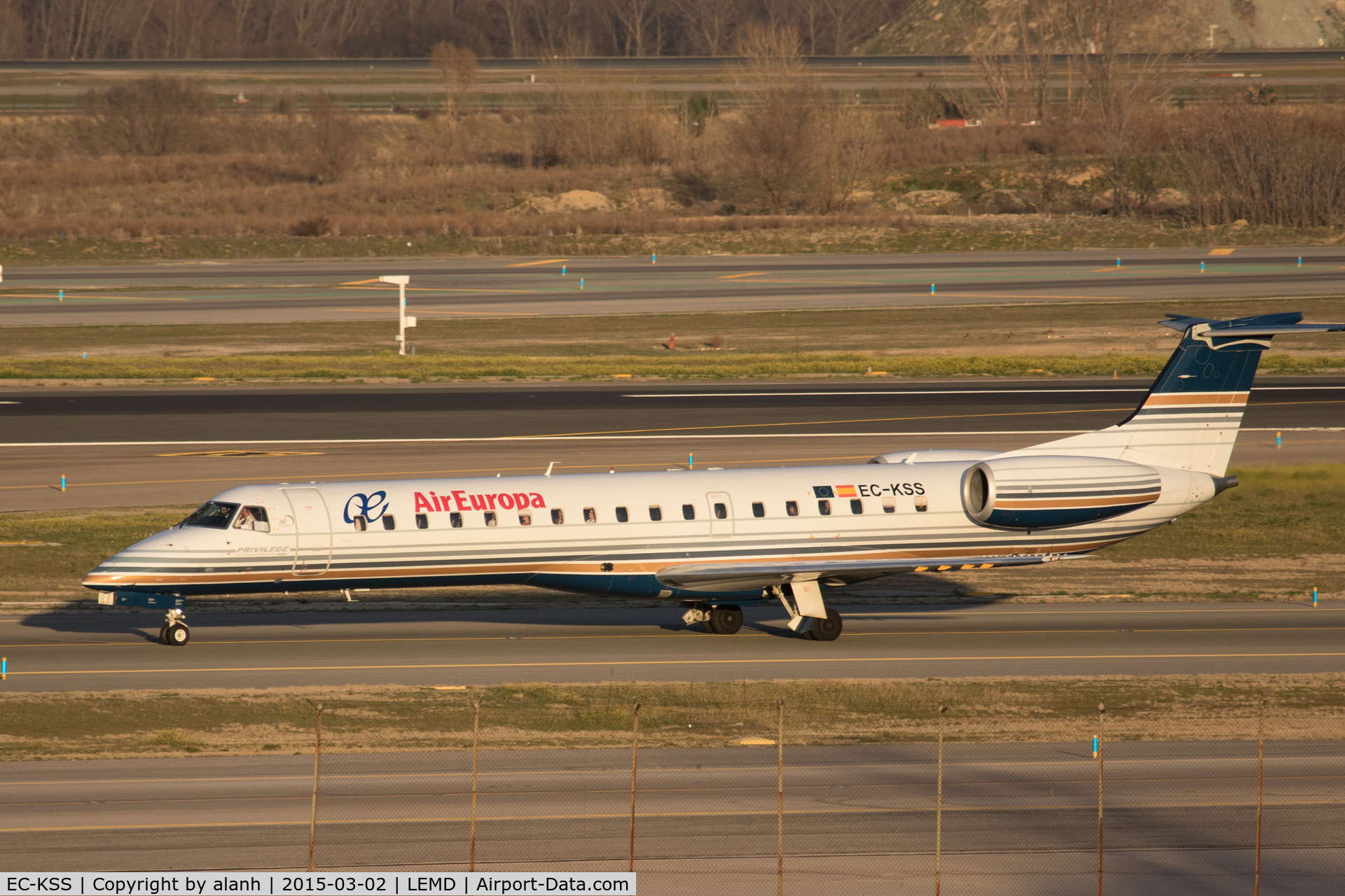 EC-KSS, 2000 Embraer EMB-145MP (ERJ-145MP) C/N 145230, Taxying for departure