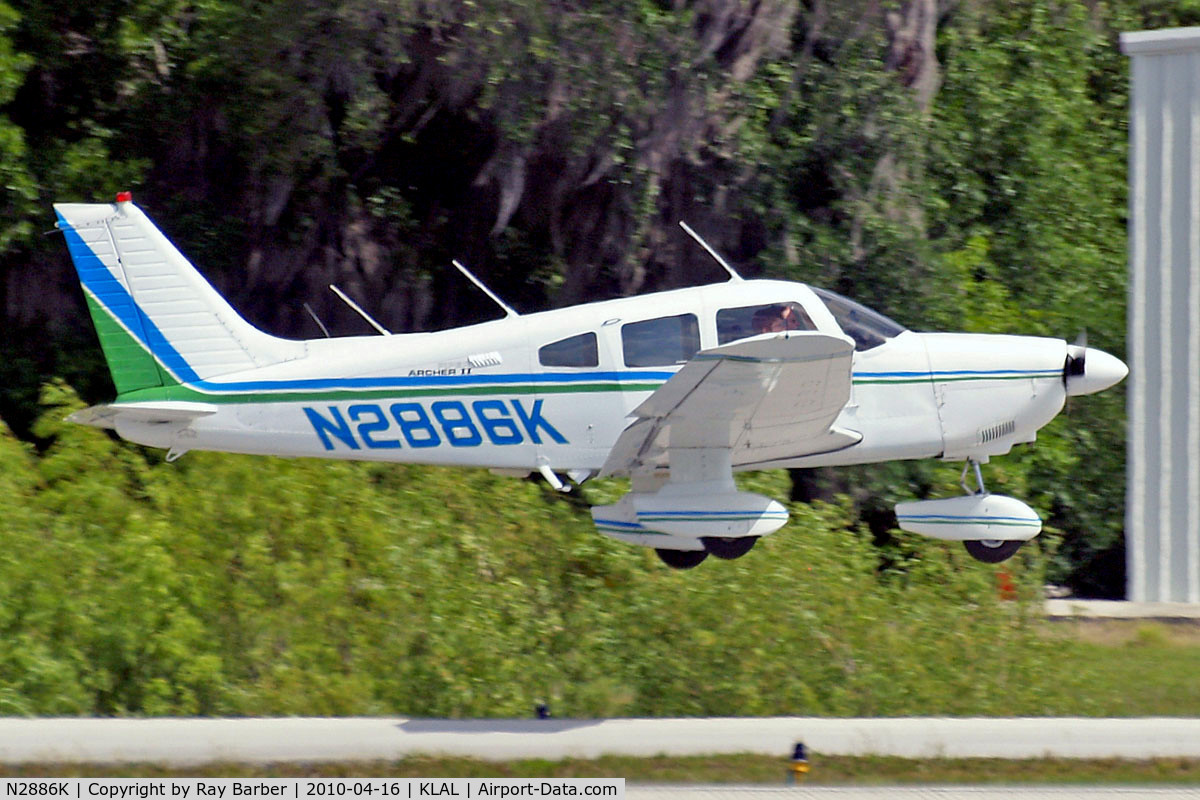 N2886K, Piper PA-28-181 Archer C/N 28-7990529, Piper PA-28-181 Archer II [28-7990529] Lakeland-Linder~N 16/04/2010
