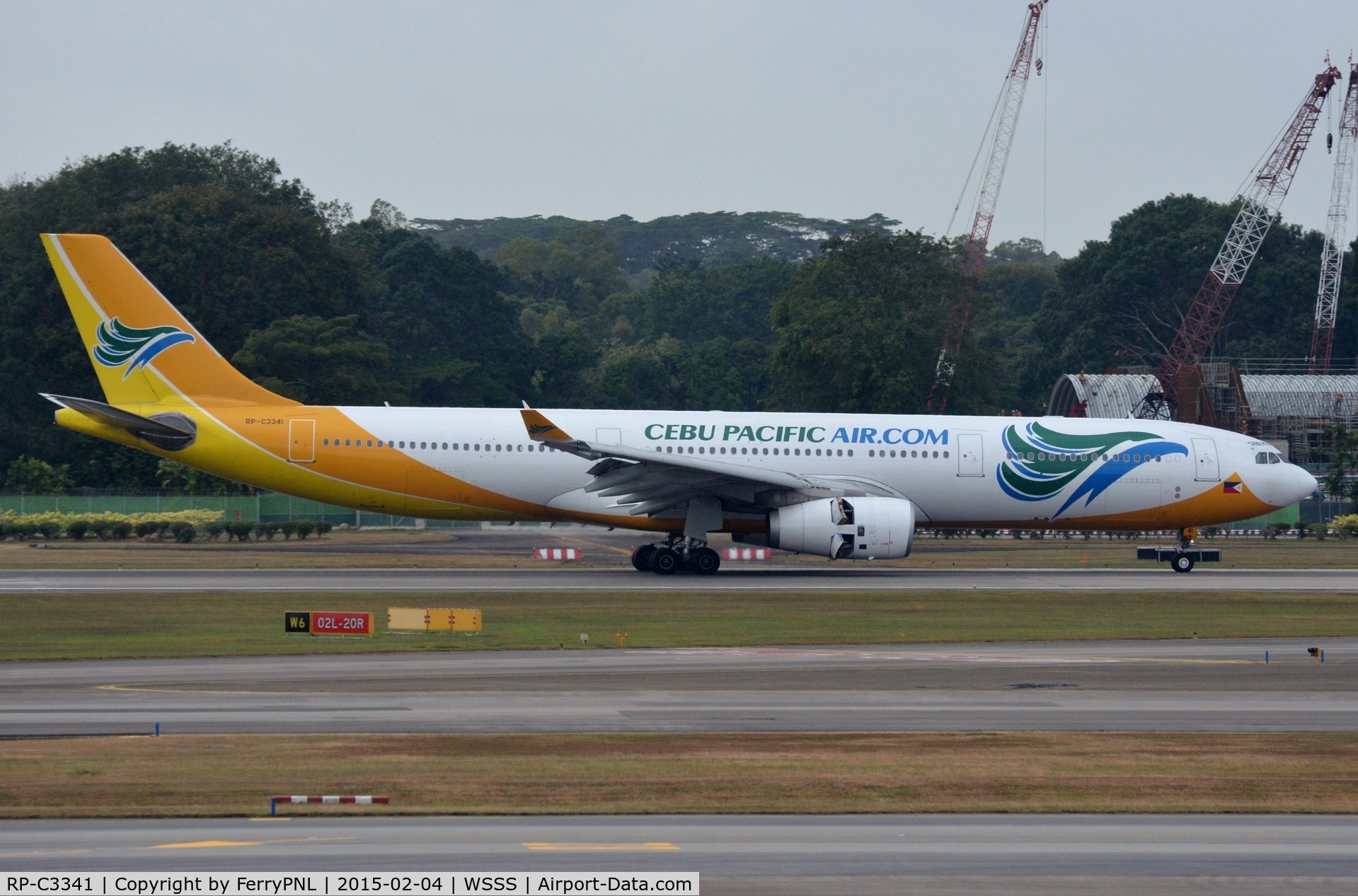 RP-C3341, 2013 Airbus A330-343X C/N 1420, Cebu A333 coming to a halt.