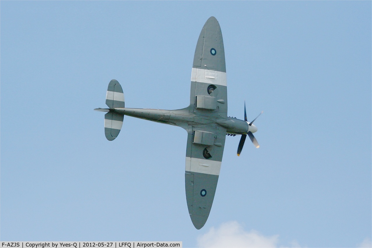 F-AZJS, 1944 Supermarine 389 Spitfire PR.XIX C/N 6S/585110, Supermarine Spitfire PR19 389, On display, La Ferté Alais Airfield (LFFQ) Air Show 2012