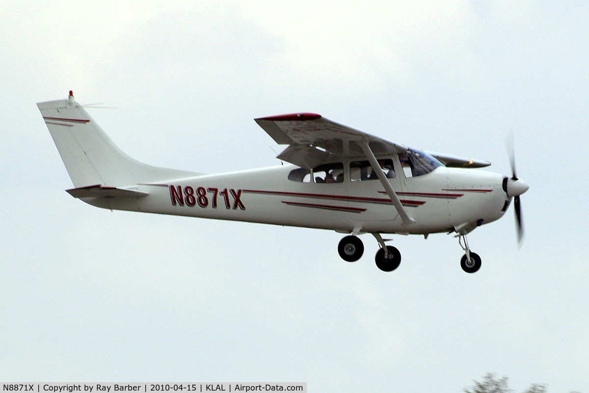 N8871X, 1961 Cessna 182D Skylane C/N 18253271, Cessna 182D Skylane [182-53271] Lakeland-Linder~N 15/04/2010