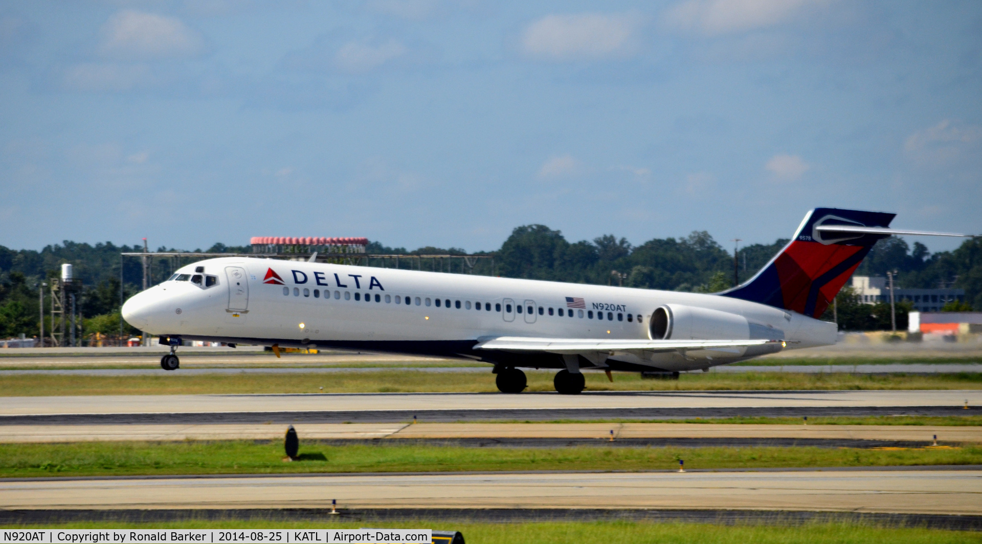 N920AT, 2000 Boeing 717-200 C/N 55083, Takeoff Atlanta