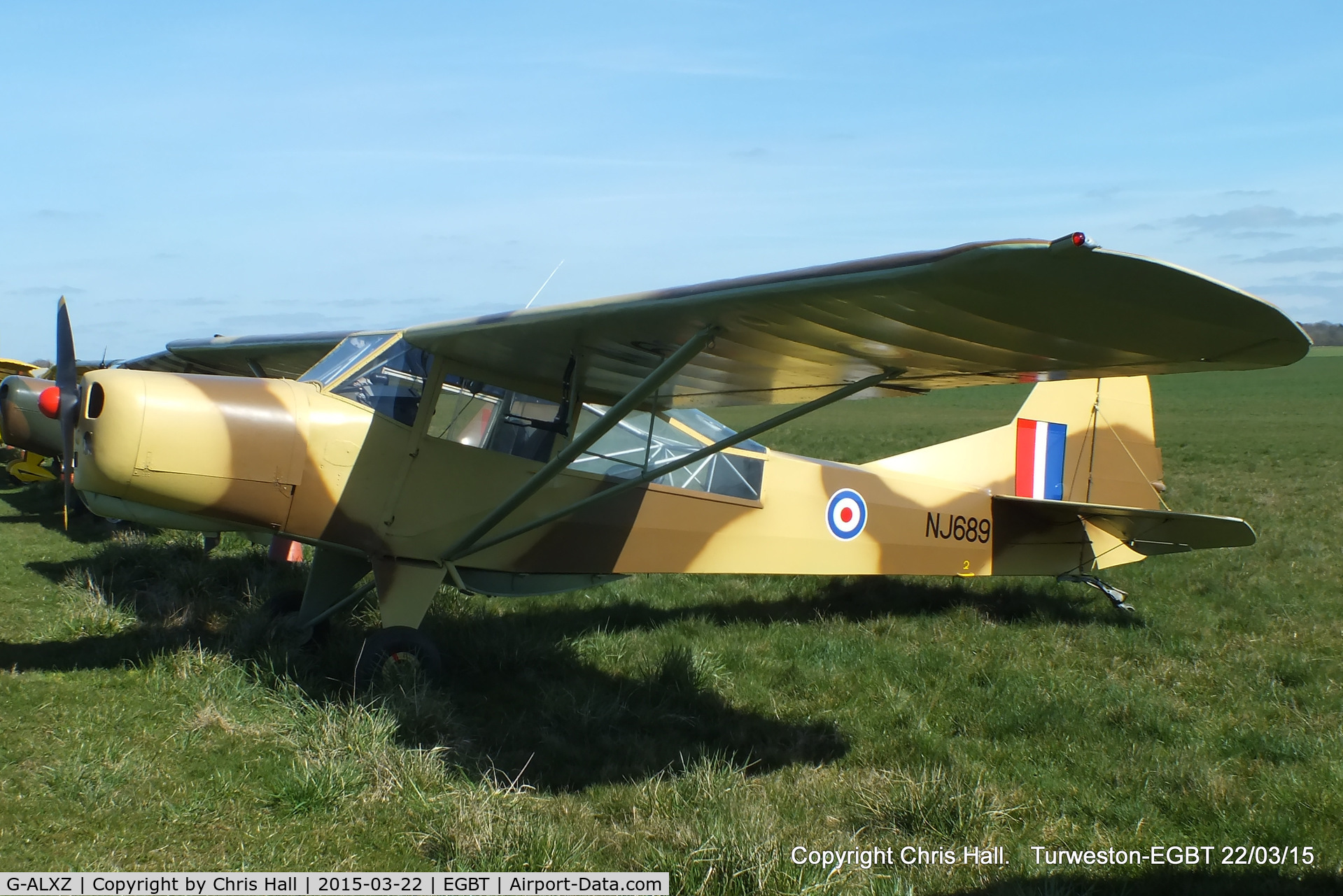 G-ALXZ, 1944 Taylorcraft Auster Mk.5/150 C/N 1082, at the Vintage Aircraft Club spring rally