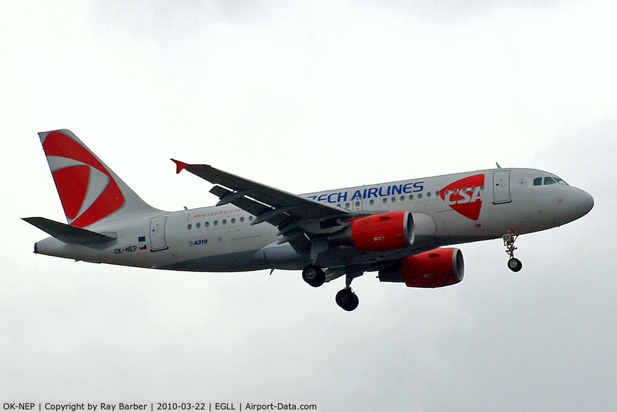 OK-NEP, 2008 Airbus A319-111 C/N 3660, Airbus A319-112 [3660] (CSA Czech Airlines) Home~G 22/03/2010. On approach 27L.