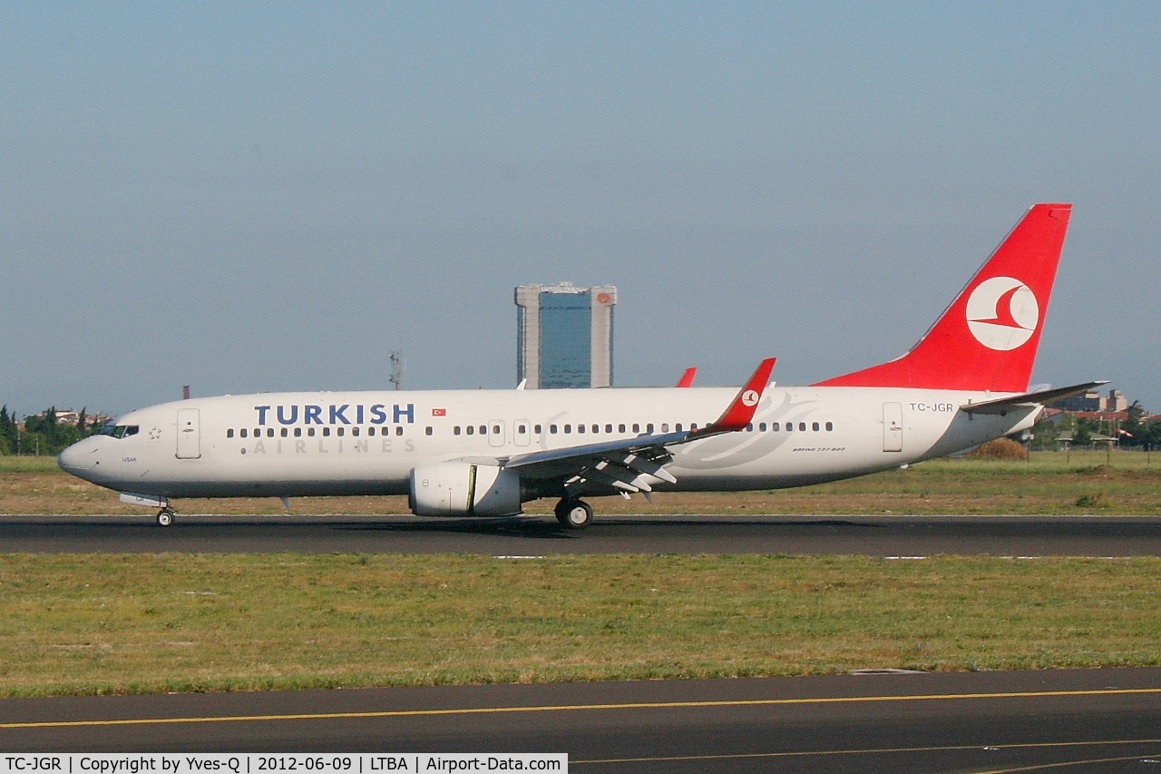 TC-JGR, 2006 Boeing 737-8F2 C/N 34415, Boeing 737-8F2 Taxiing to boarding area, Istanbul Atatürk Airport (LTBA-IST)