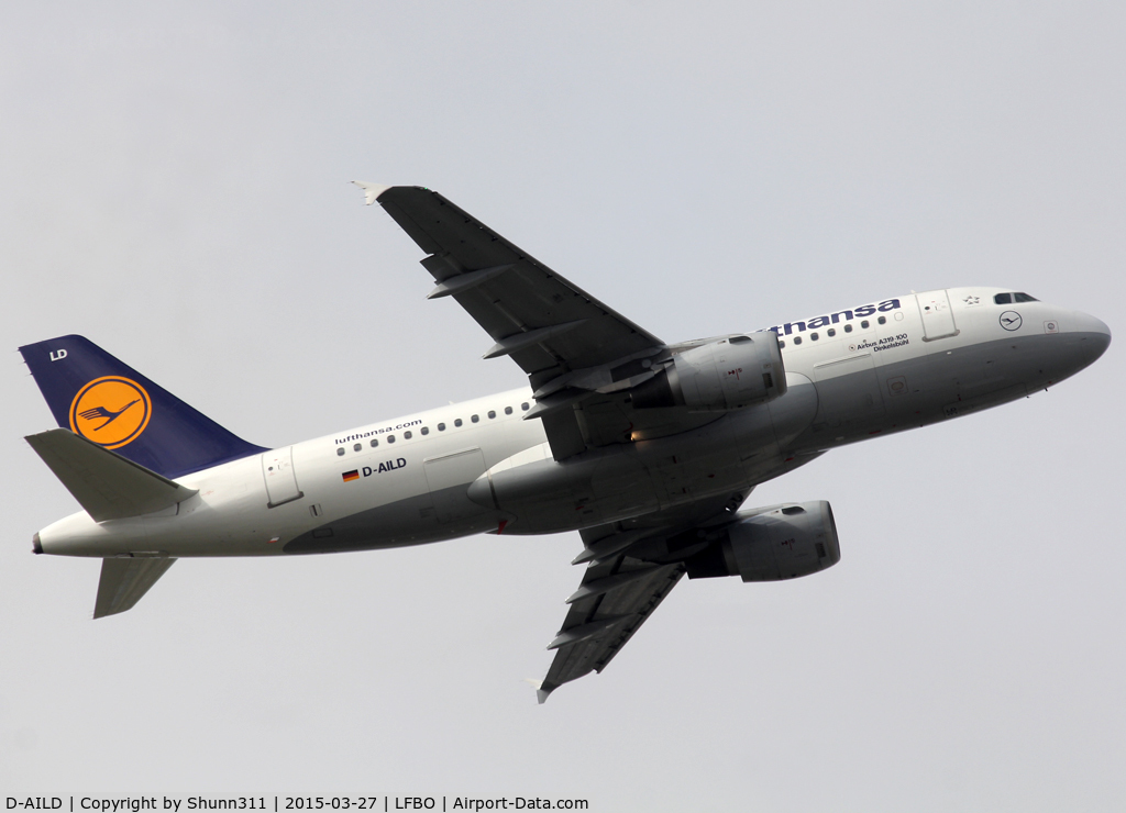 D-AILD, 1996 Airbus A319-114 C/N 623, Climbing after take off from rwy 32R