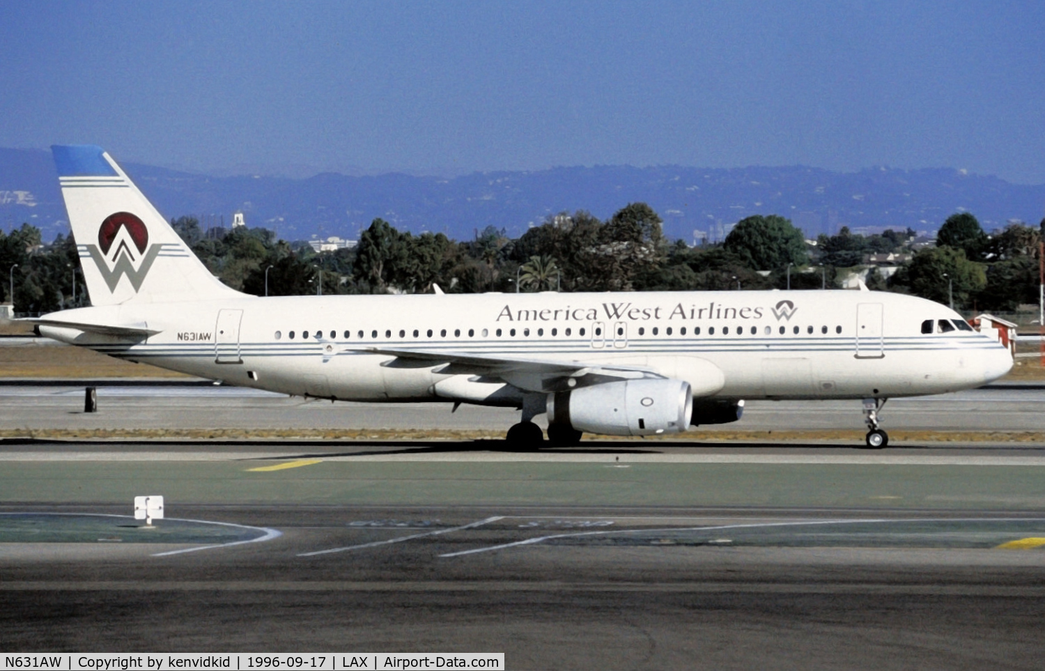 N631AW, 1990 Airbus A320-231 C/N 77, Copied from slide.