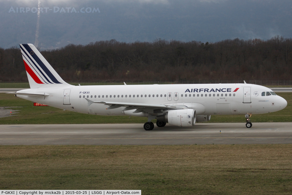 F-GKXI, 2003 Airbus A320-214 C/N 1949, Taxiing