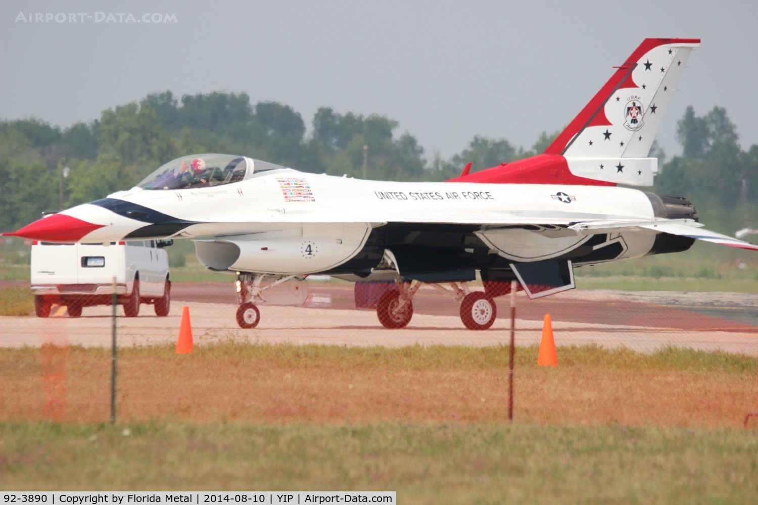 92-3890, General Dynamics F-16CJ Fighting Falcon C/N CC-132, Thunderbirds