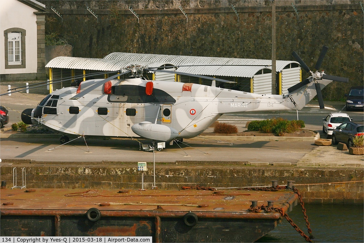 134, Aérospatiale SA-321G Super Frelon C/N 134, Aerospatiale SA-321G Super Frelon , Exposed at Naval Base in Brest