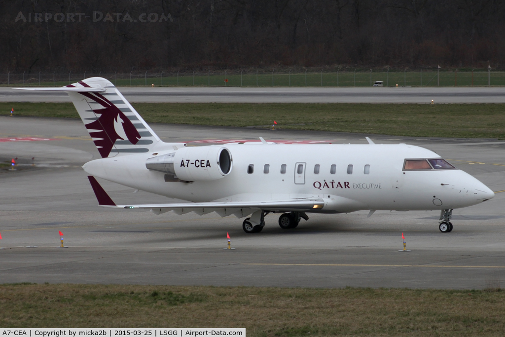 A7-CEA, Canadair Challenger 605 (CL-600-2B16) C/N 5783, Taxiing