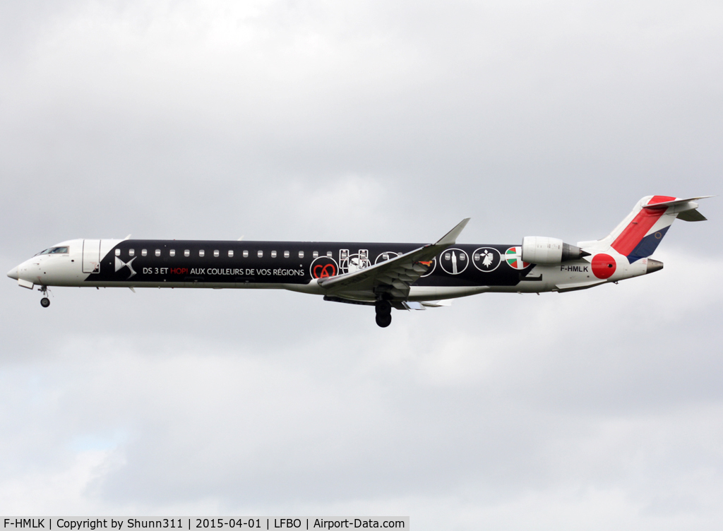 F-HMLK, 2011 Bombardier CRJ-1000EL NG (CL-600-2E25) C/N 19016, Landing rwy 32L in 'DS3' promoting c/s
