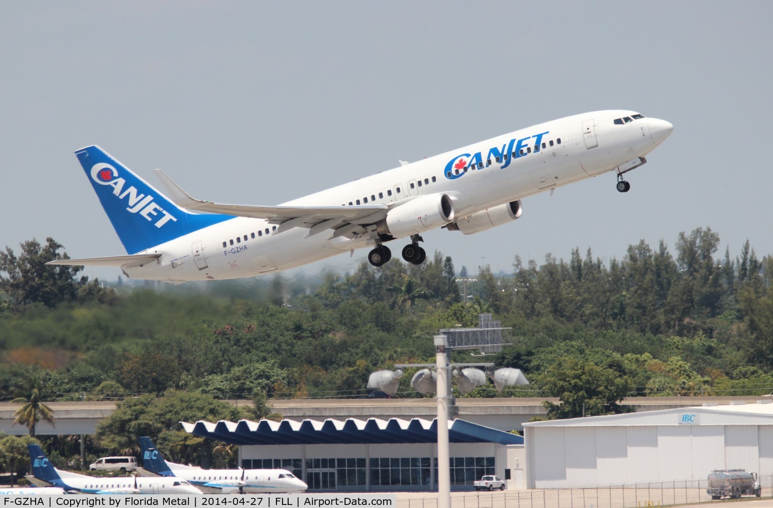 F-GZHA, 2007 Boeing 737-8GJ C/N 34901, Canjet