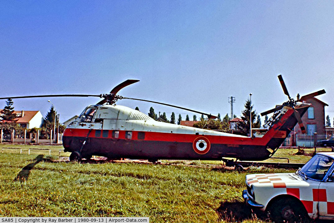 SA85, Sud Aviation H-34A (Sikorsky S-58) C/N Not found SA85, Sud Aviation H-34A Choctaw [Unknown] (French Air Force) St. Cyr-L Ecole~F 13/09/1980. From a slide.