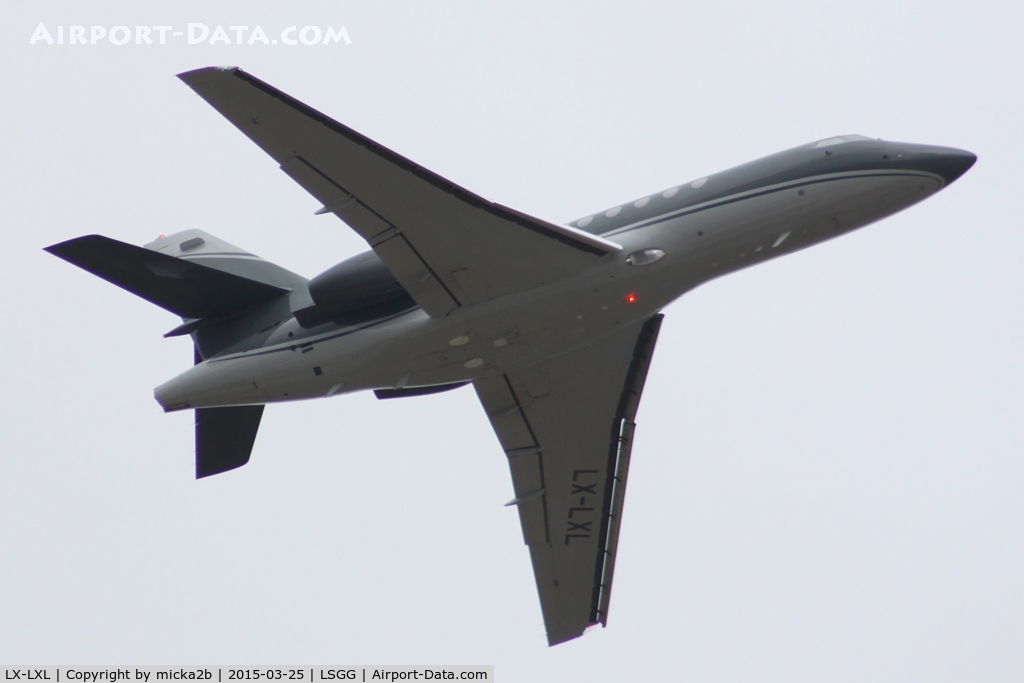 LX-LXL, 2001 Dassault Falcon 50EX C/N 315, Take off
