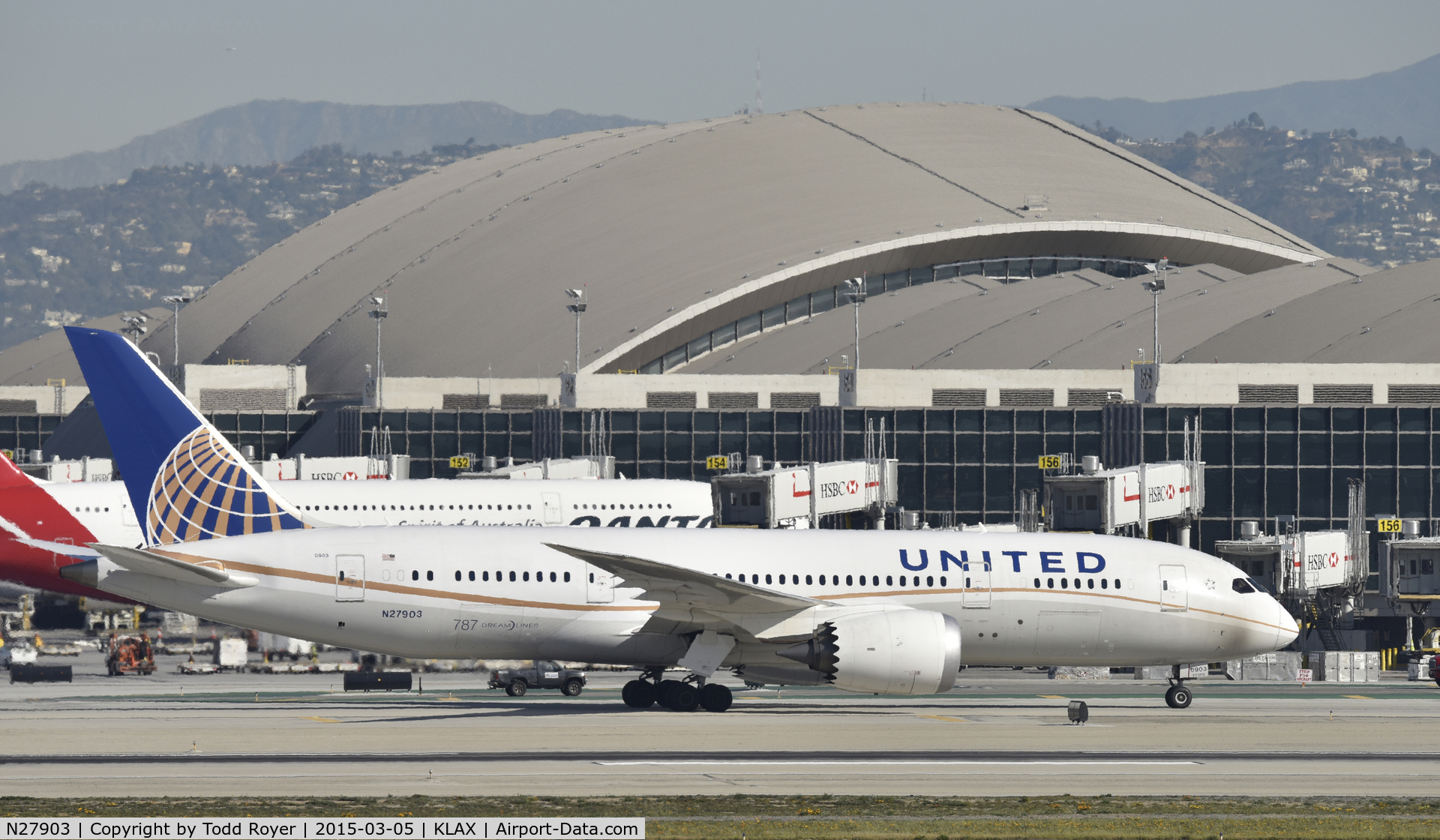 N27903, 2012 Boeing 787-8 Dreamliner C/N 34823, Taxiing to gate at LAX