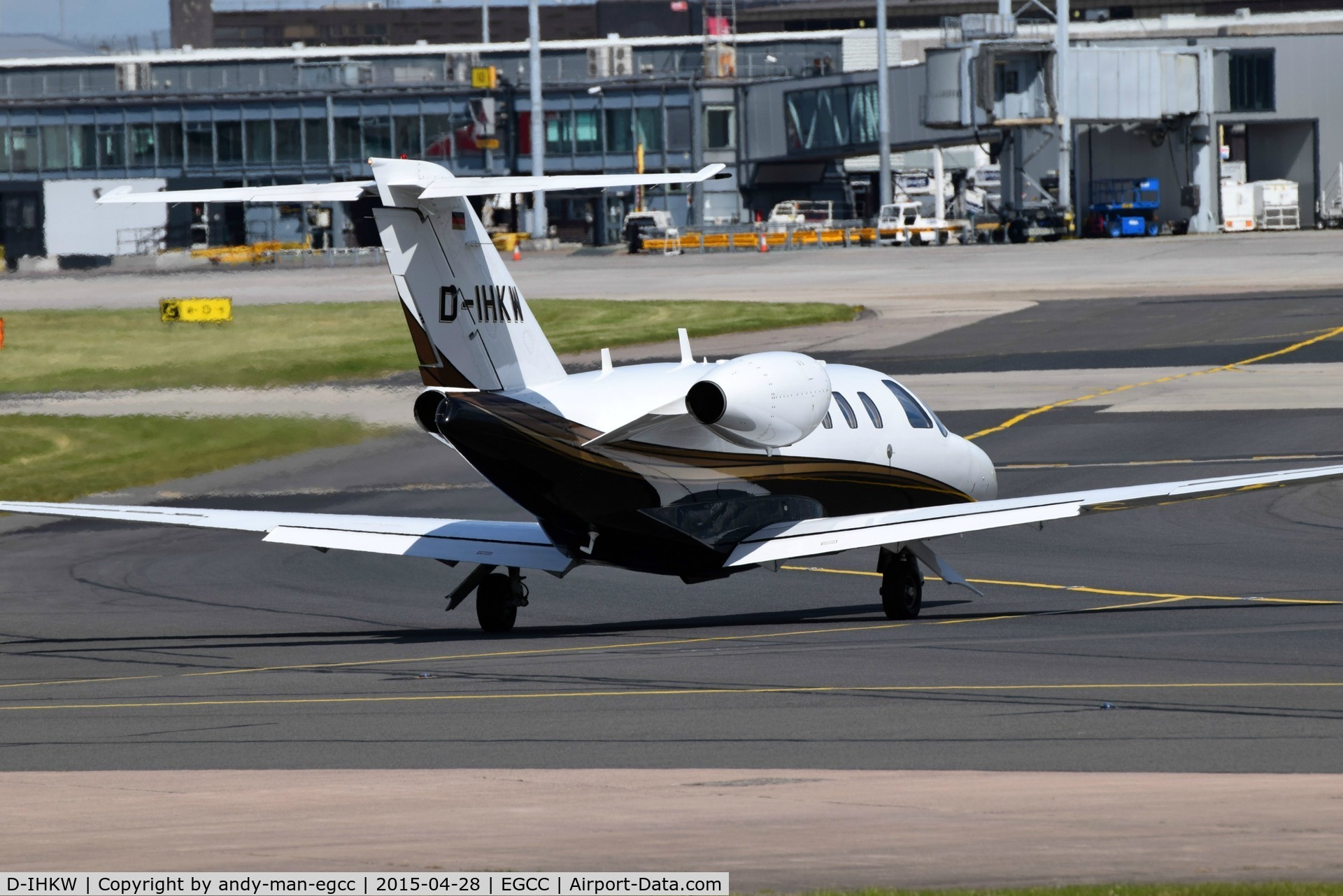 D-IHKW, 2008 Cessna 525 CitationJet CJ1+ C/N 525-0677, dept the landmark exc ramp now taxing out to the runway for take off