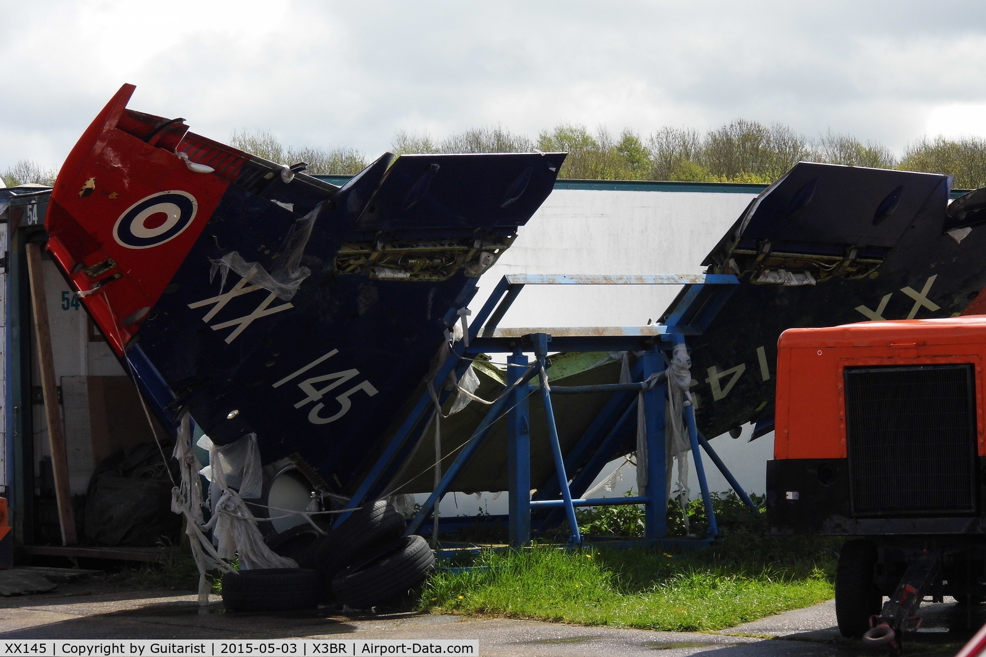 XX145, 1975 Sepecat Jaguar T.2A C/N B.10, Part of a Jaguar at Bruntingthorpe