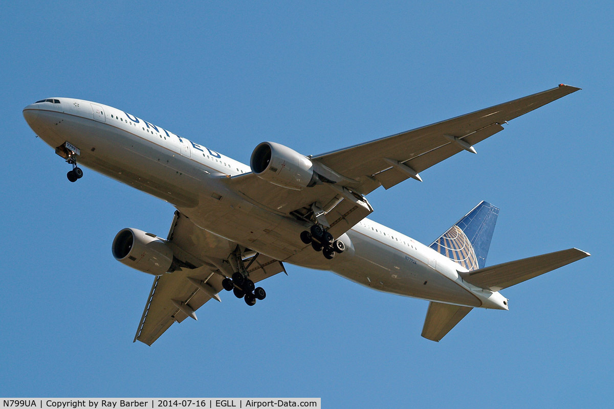 N799UA, 1998 Boeing 777-222 C/N 26926, Boeing 777-222ER [26926] (United Airlines) Home~G 16/07/2014. On approach 27R.