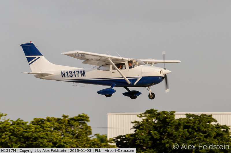 N1317M, 1975 Cessna 182P Skylane C/N 18264287, Ft. Lauderdale