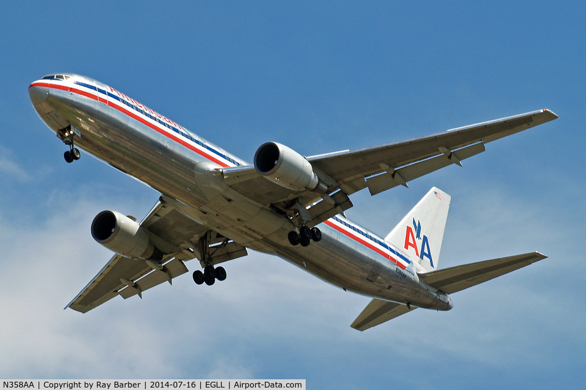 N358AA, 1988 Boeing 767-323 C/N 24039, Boeing 767-323ER [24039] (American Airlines) Home~G 16/07/2014. On approach 27R.