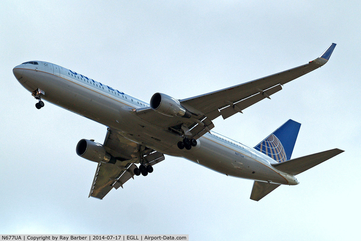 N677UA, 2001 Boeing 767-322 C/N 30029, Boeing 767-322ER [30029] (United Airlines) Home~G 17/07/2014. On approach 27R.