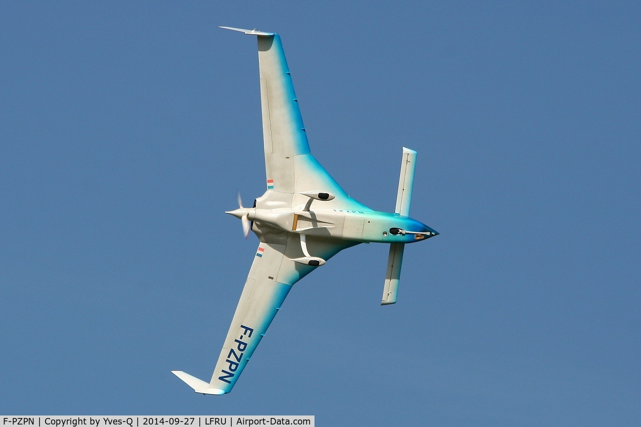 F-PZPN, Rutan Long-EZ C/N 2115, Rutan Long-EZ, On display, Morlaix-Ploujean airport (LFRU-MXN) air show in september 2014