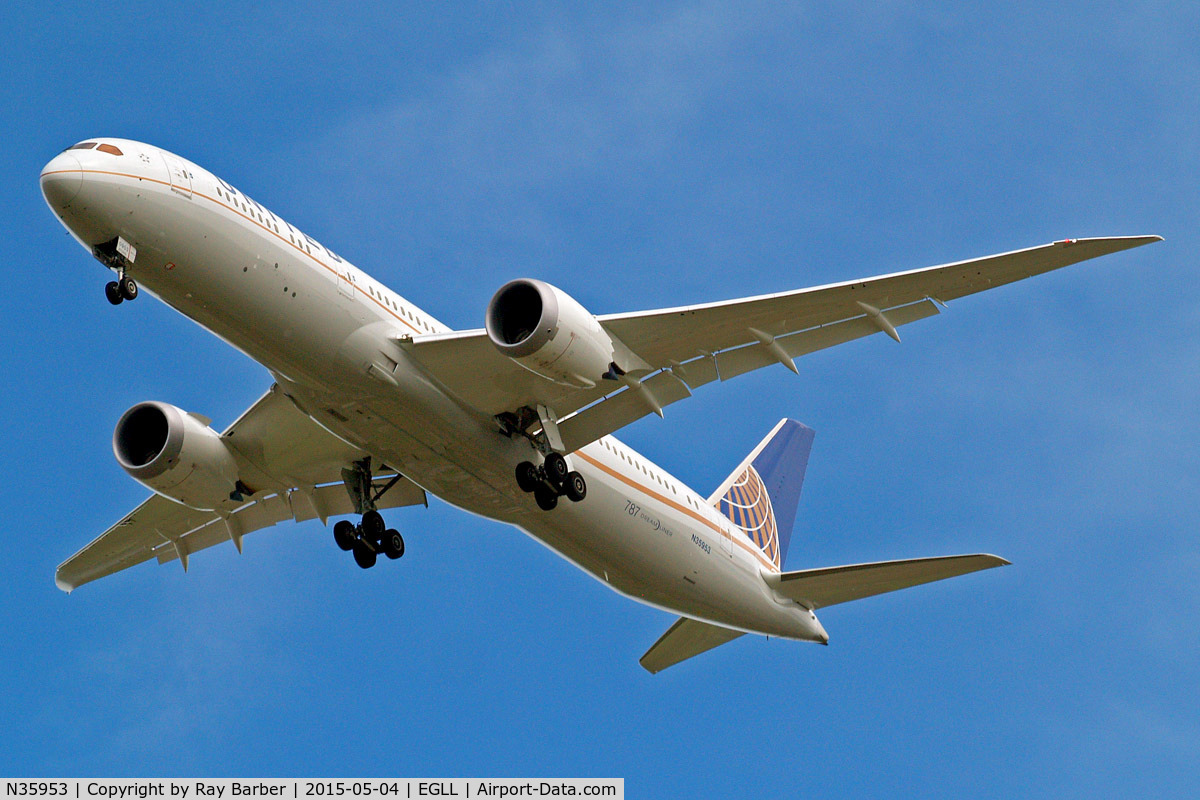 N35953, 2015 Boeing 787-9 Dreamliner C/N 36404, Boeing 787-9 Dreamliner [36404] (United Airlines) Home~G 04/05/2015. On approach 27R.