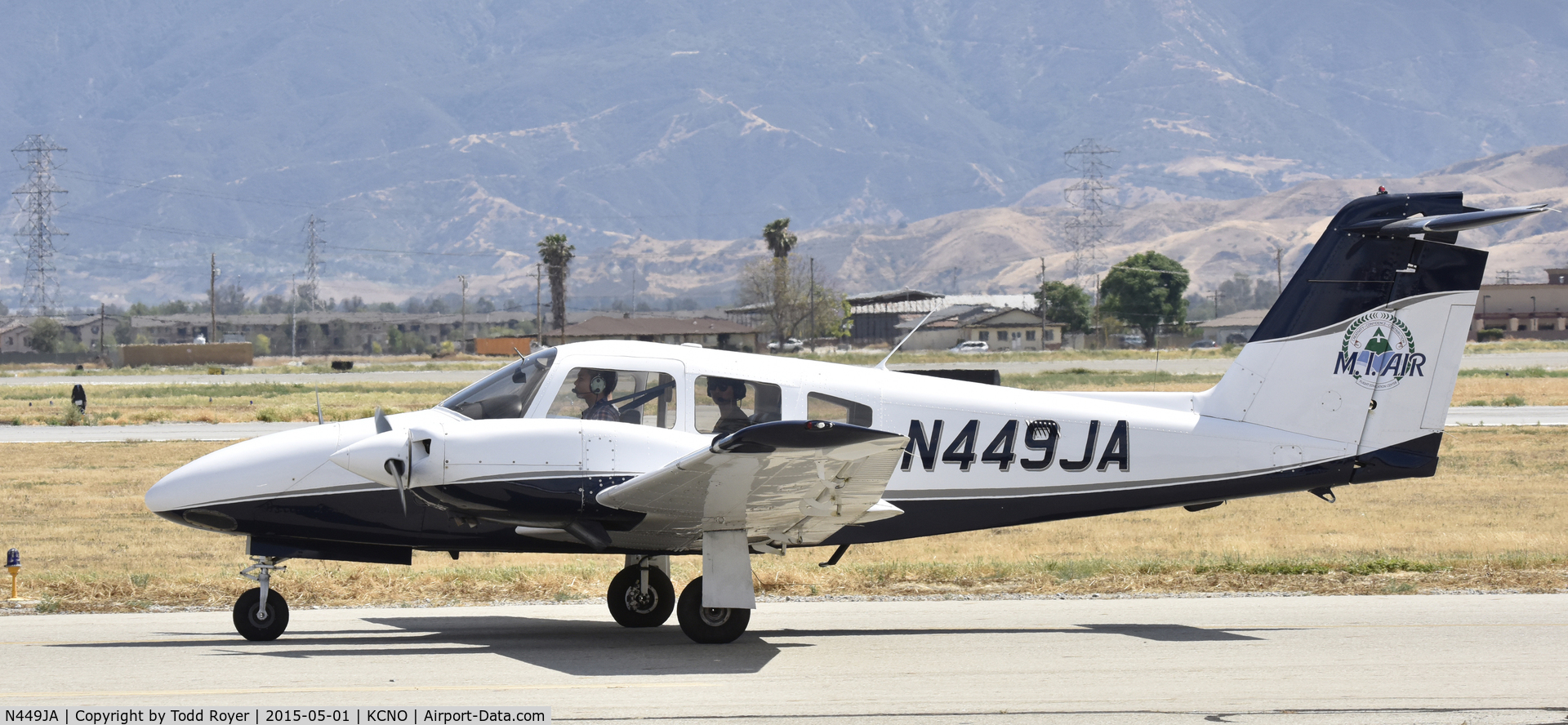 N449JA, 2001 Piper PA-44-180 Seminole C/N 4496075, Taxiing for departure at Chino