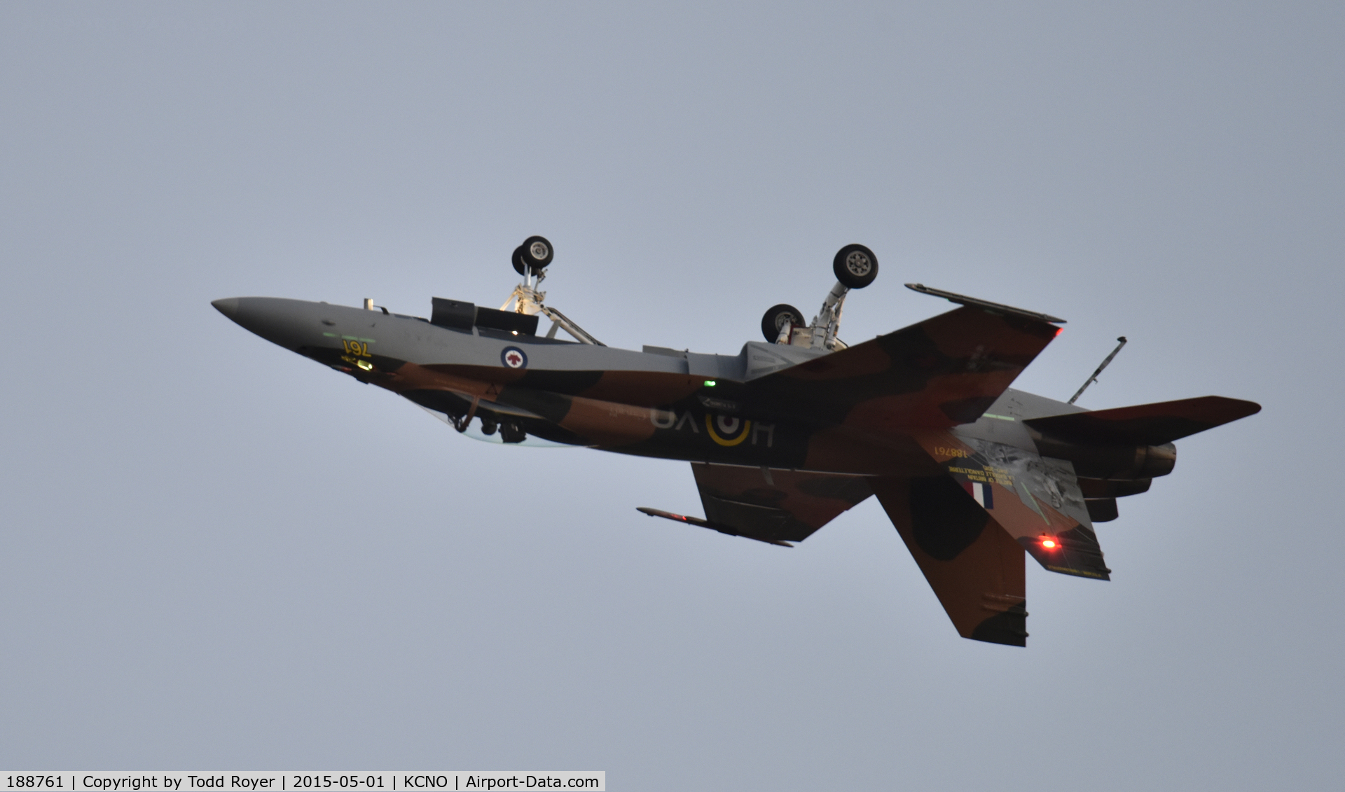 188761, 1986 McDonnell Douglas CF-188A Hornet C/N 417/A346, Flying at the 2015 Planes of Fame Airshow