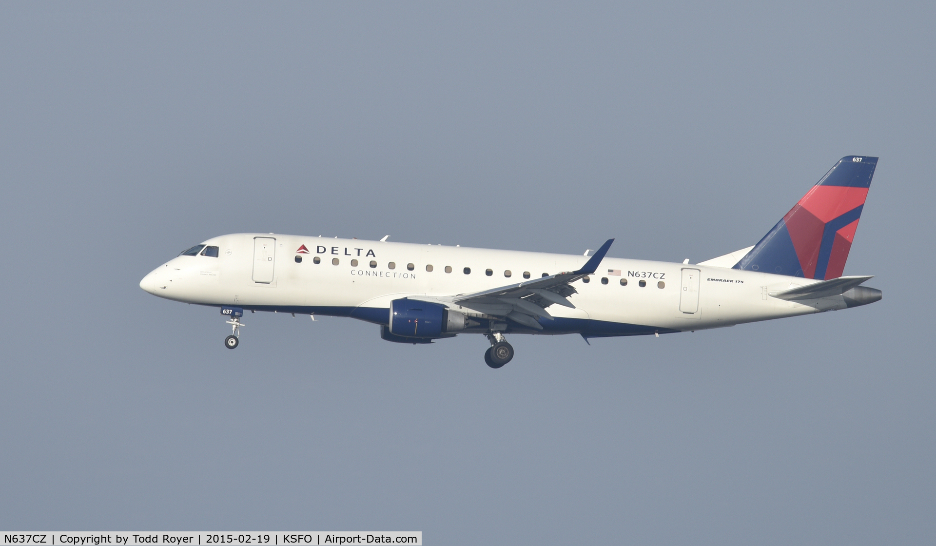 N637CZ, 2008 Embraer 175LR (ERJ-170-200LR) C/N 17000256, Landing at SFO