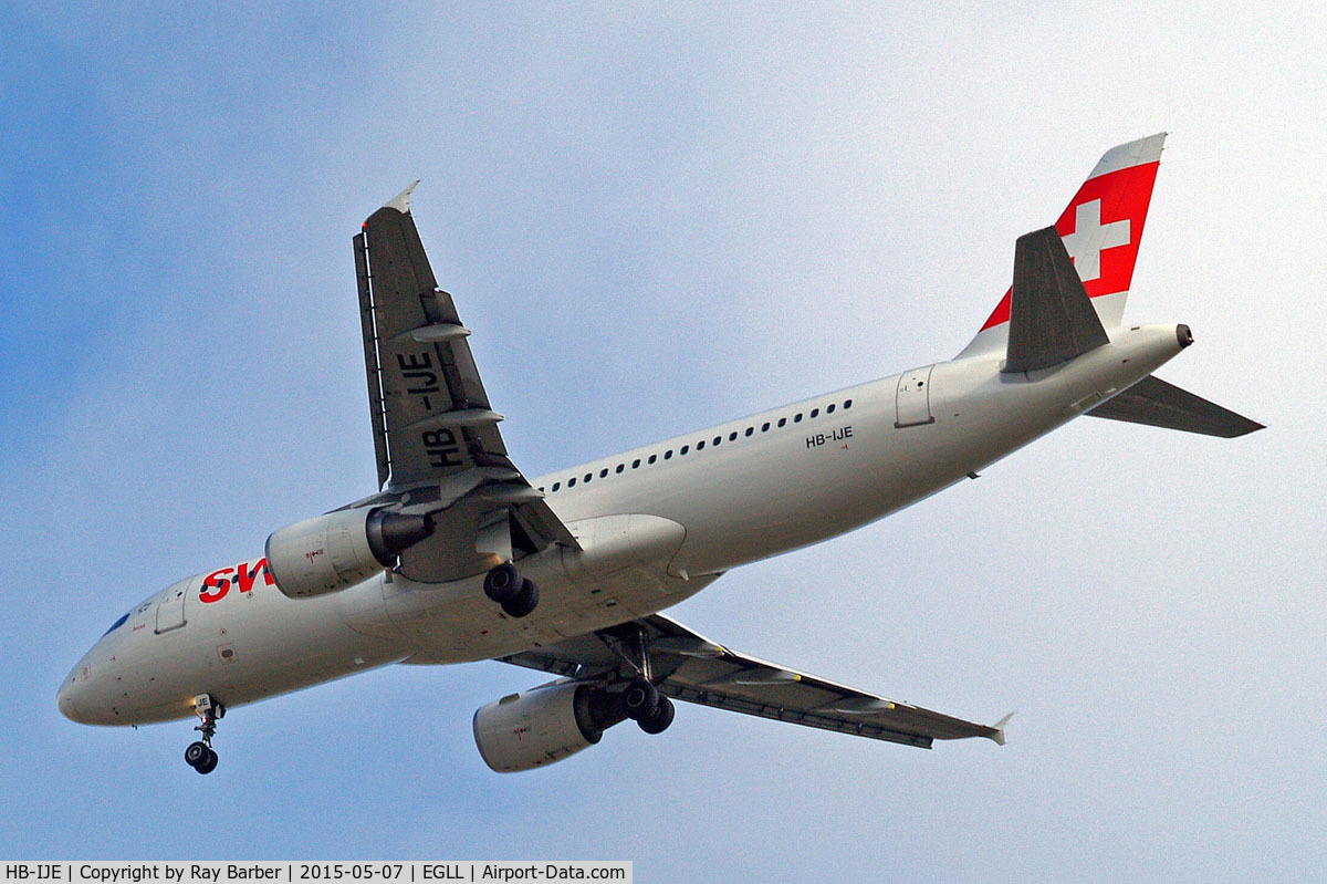 HB-IJE, 1995 Airbus A320-214 C/N 559, Airbus A320-214 [0559] (Swiss International Air Lines) Home~G 07/05/2015. On approach 27R.