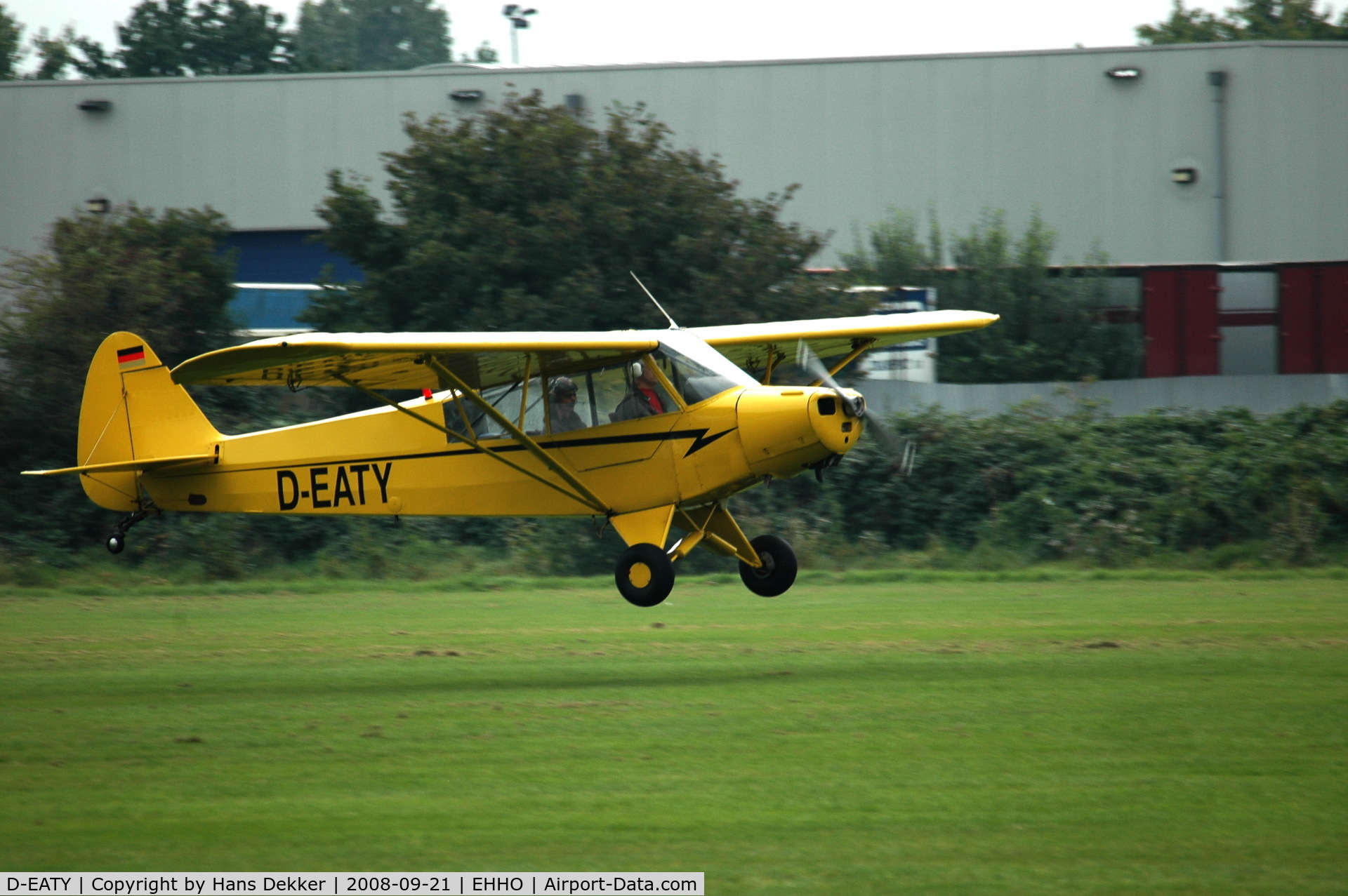 D-EATY, Piper L-18C Super Cub (PA-18-95) C/N 18-1511, On short finals.