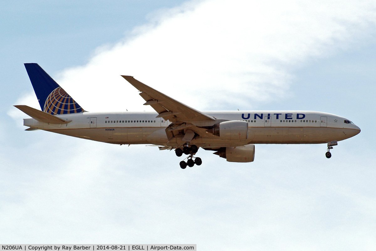 N206UA, 1999 Boeing 777-222/ER C/N 30212, Boeing 777-222ER [30212] (United Airlines) Home~G 21/08/2014. On approach 27L