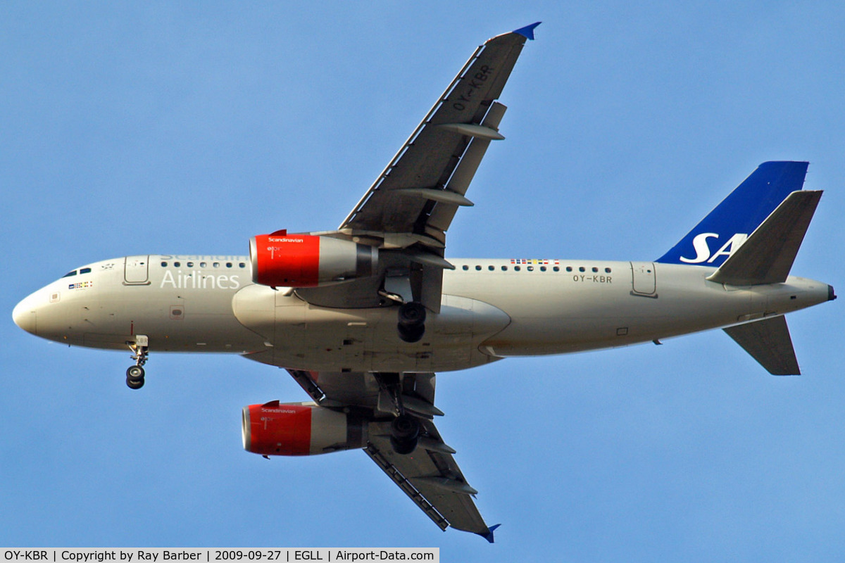 OY-KBR, 2007 Airbus A319-132 C/N 3231, Airbus A319-131 [3231] (SAS Scandinavian Airlines) Home~G 27/09/2009. On approach 27R.