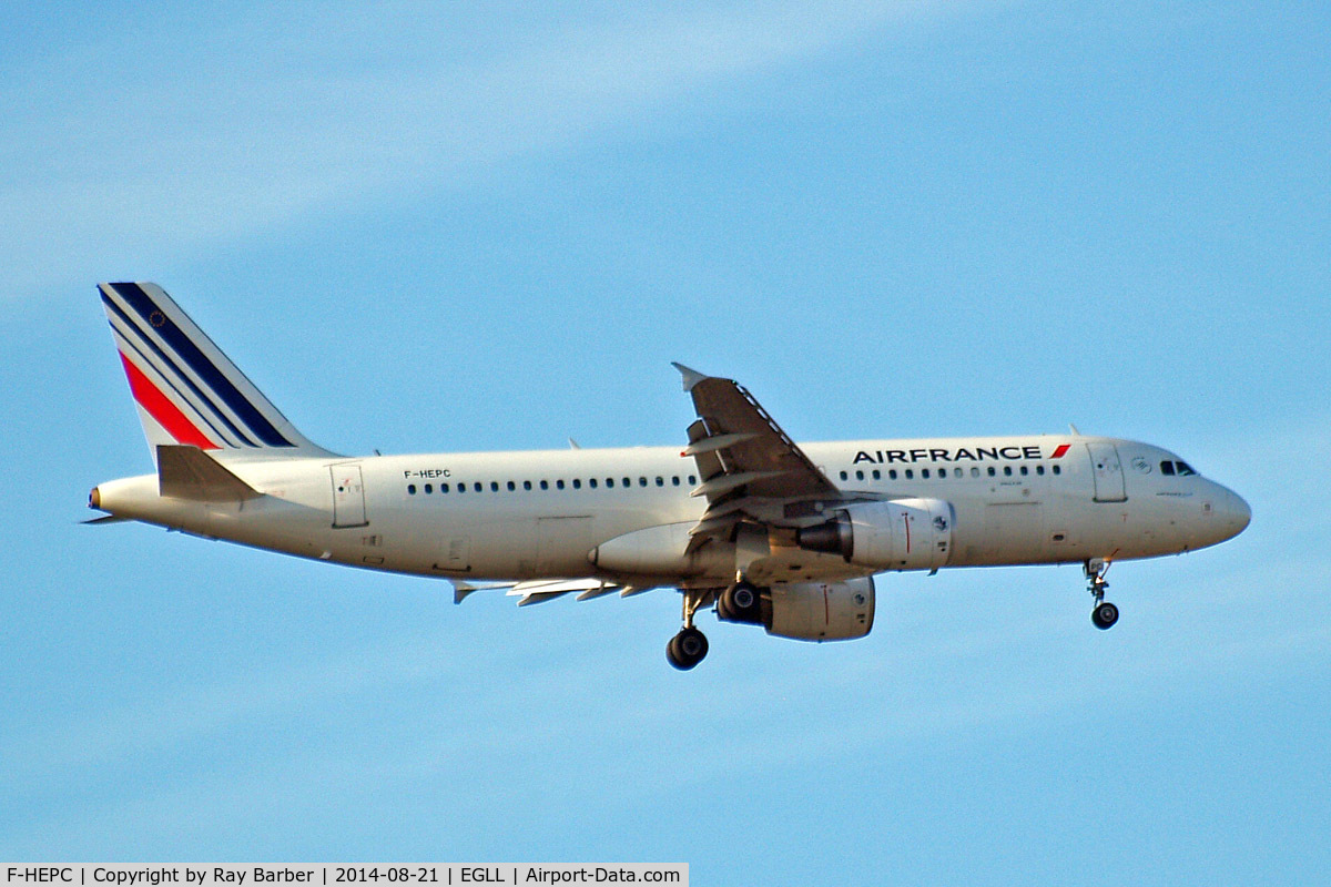 F-HEPC, 2010 Airbus A320-214 C/N 4267, Airbus A320-214 [4267] (Air France) Home~G 21/08/2014. On approach 27L.