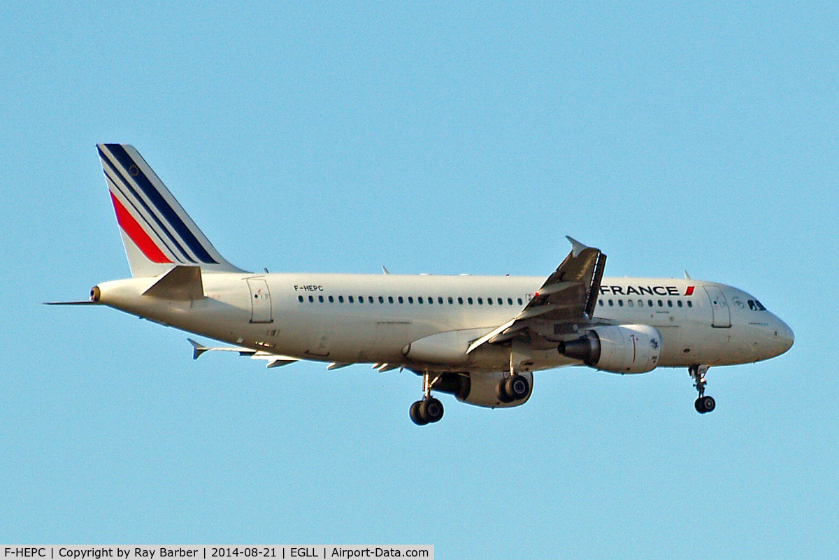 F-HEPC, 2010 Airbus A320-214 C/N 4267, Airbus A320-214 [4267] (Air France) Home~G 21/08/2014. On approach 27L.