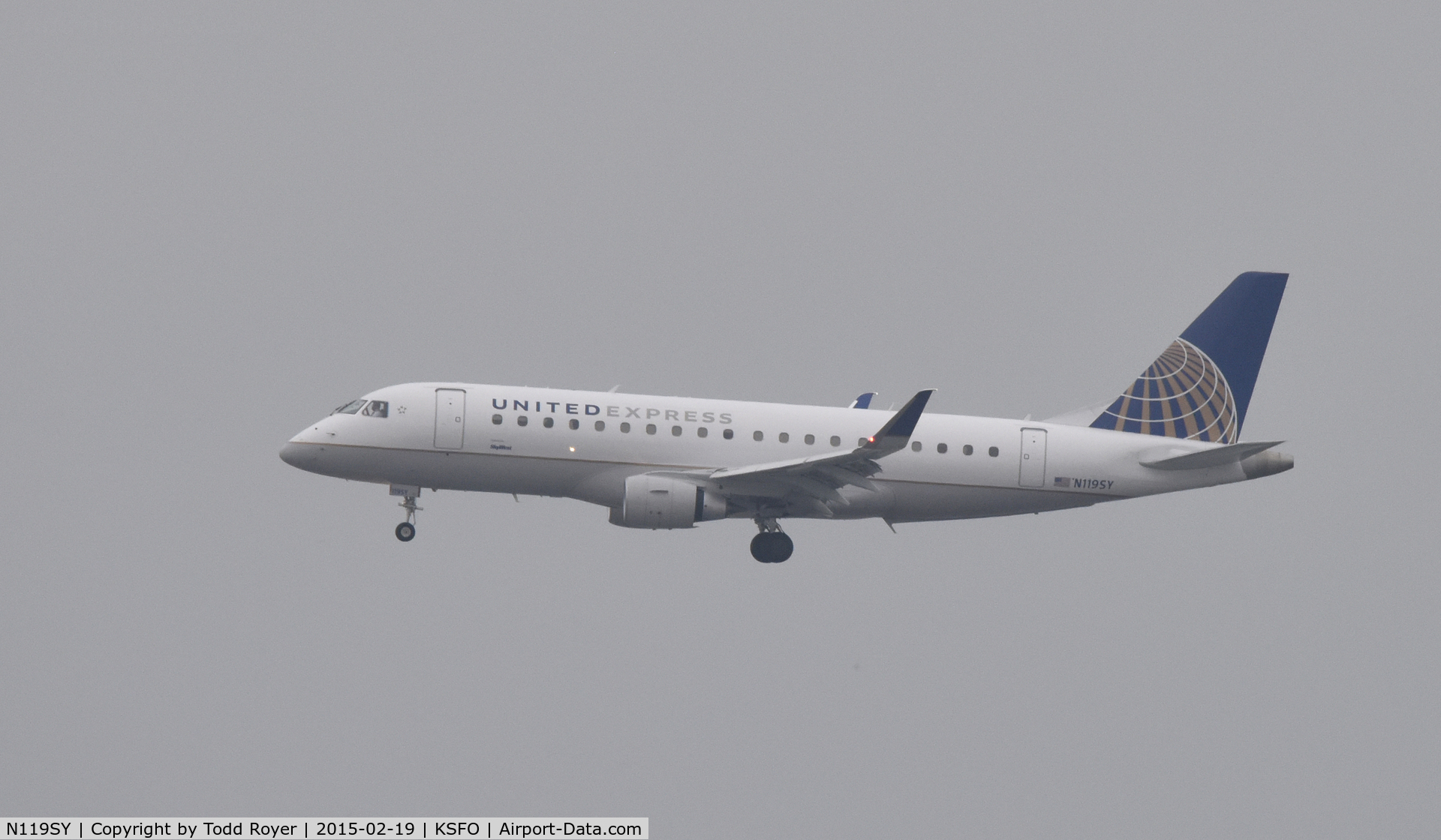 N119SY, 2014 Embraer 175LR (ERJ-170-200LR) C/N 17000421, Landing at SFO