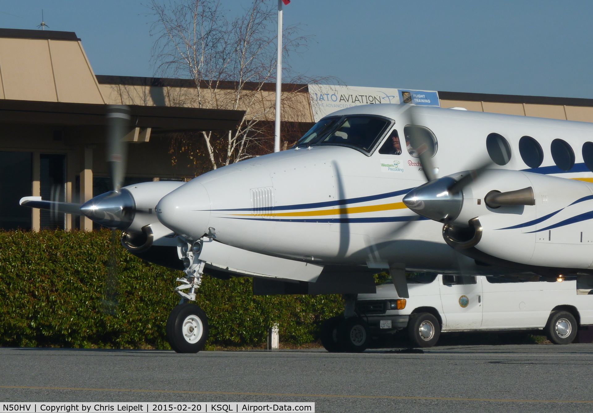 N50HV, 2004 Raytheon B200 Super King Air C/N BB-1879, A 1981 Beechcraft King Air 200 from Hayward, CA taxing out of San Carlos Airport, CA after dropping off some passengers.