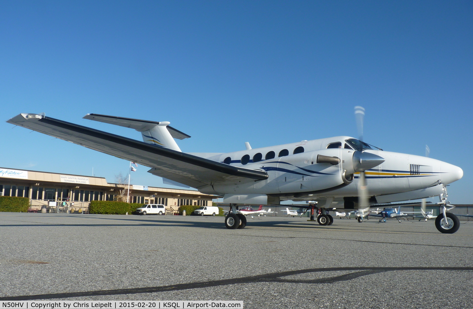 N50HV, 2004 Raytheon B200 Super King Air C/N BB-1879, A 1981 Beechcraft King Air 200 from Hayward, CA taxing out of San Carlos Airport, CA after dropping off some passengers.