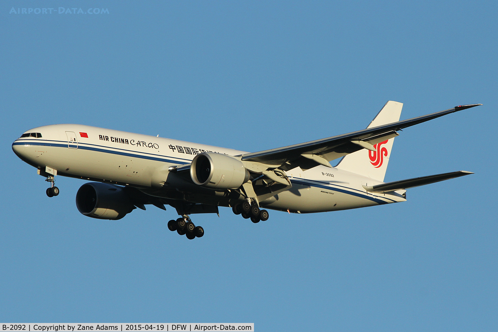 B-2092, 2014 Boeing 777-FFT C/N 44683, Landing at DFW Airport