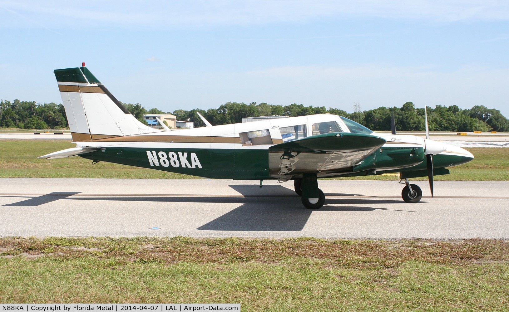 N88KA, 1972 Piper PA-34-200 C/N 34-7350029, Piper Seneca