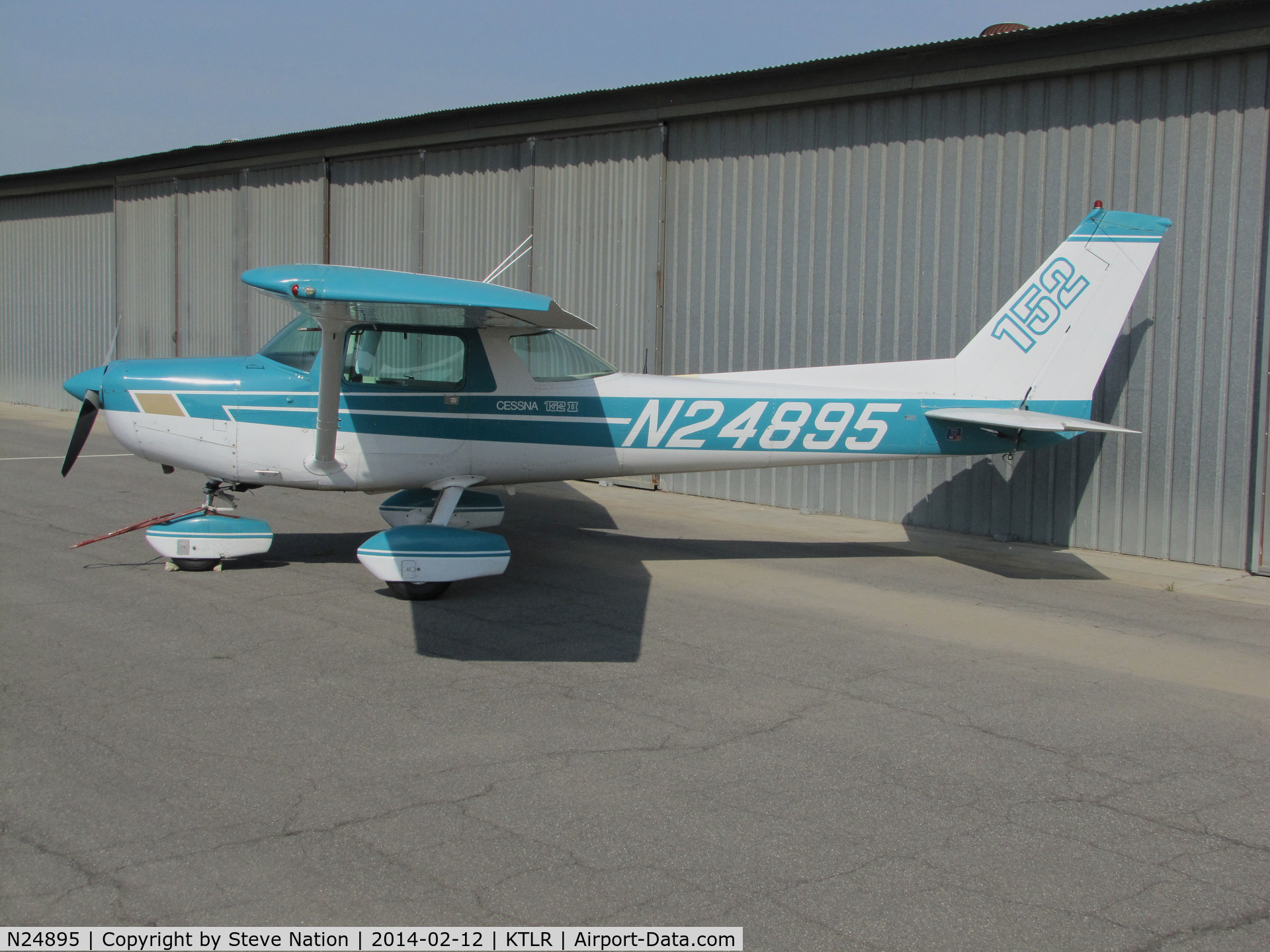 N24895, 1977 Cessna 152 C/N 15280438, SBD Leasing Cessna 152 from Turlock, CA @ Mefford Field (Tulare, CA) for 2014 International Ag Expo